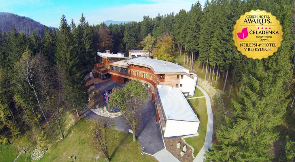 Horsky Hotel Celadenka / Mountain Resort Čeladná Esterno foto